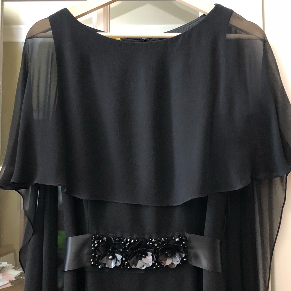 Beautiful Teri Jon Formal Cape Dress - Picture 1 of 7